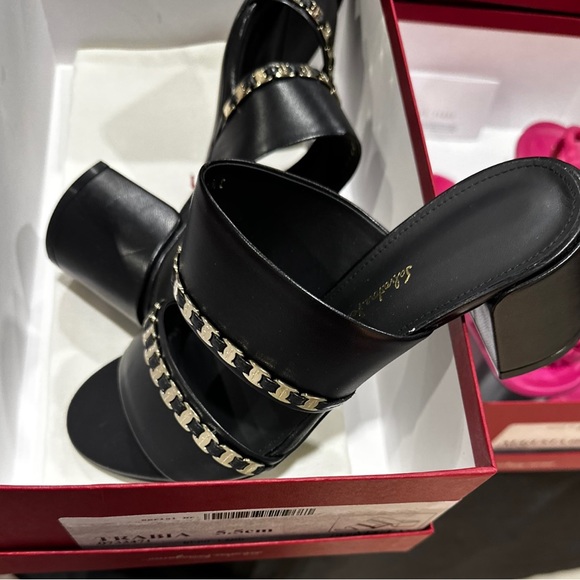 ‼️SOLD‼️ - Picture 2 of 3